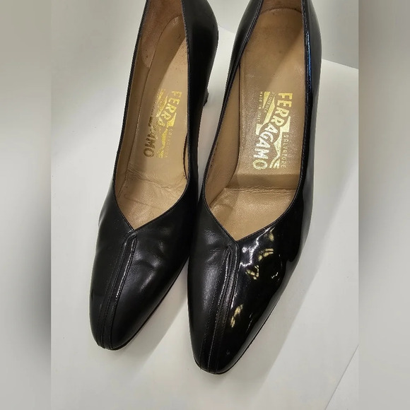 Salvatore Ferragamo Black Patent and Flat Vintage Heels Women's Size 9 - Picture 1 of 8